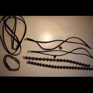 6 PACK OF ~TRENDY~ CHOKERS (NEVER WORN)